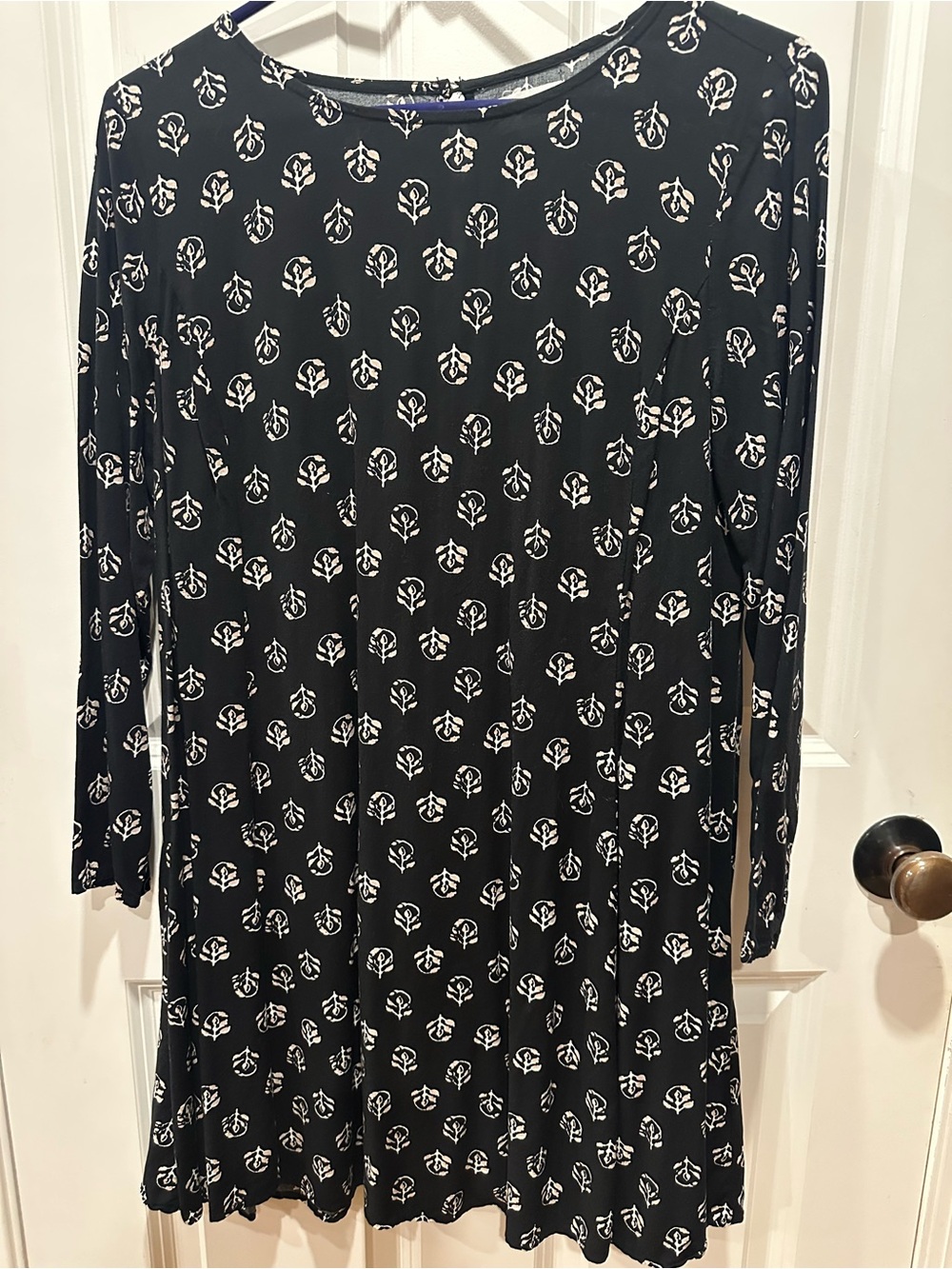 Old Navy Medium Black Long-Sleeve Floral Print Dress